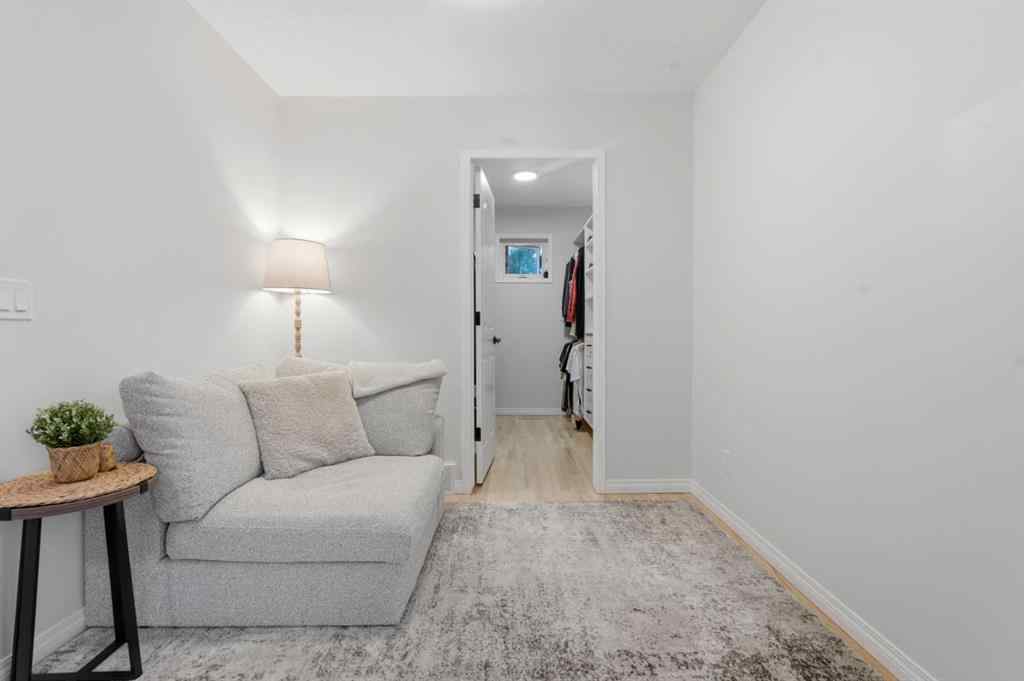 MLS® A2266282 - 146 Springbluff Heights SW in Springbank Hill Calgary, Residential