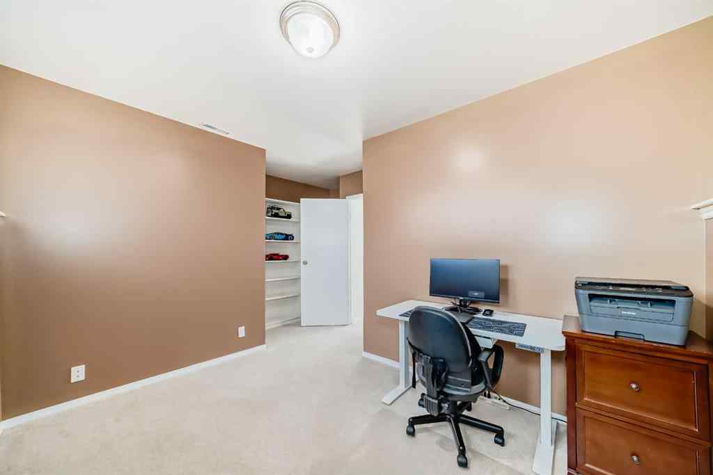 MLS® A2266284 - 172 Sunvale Crescent SE in Sundance Calgary, Residential