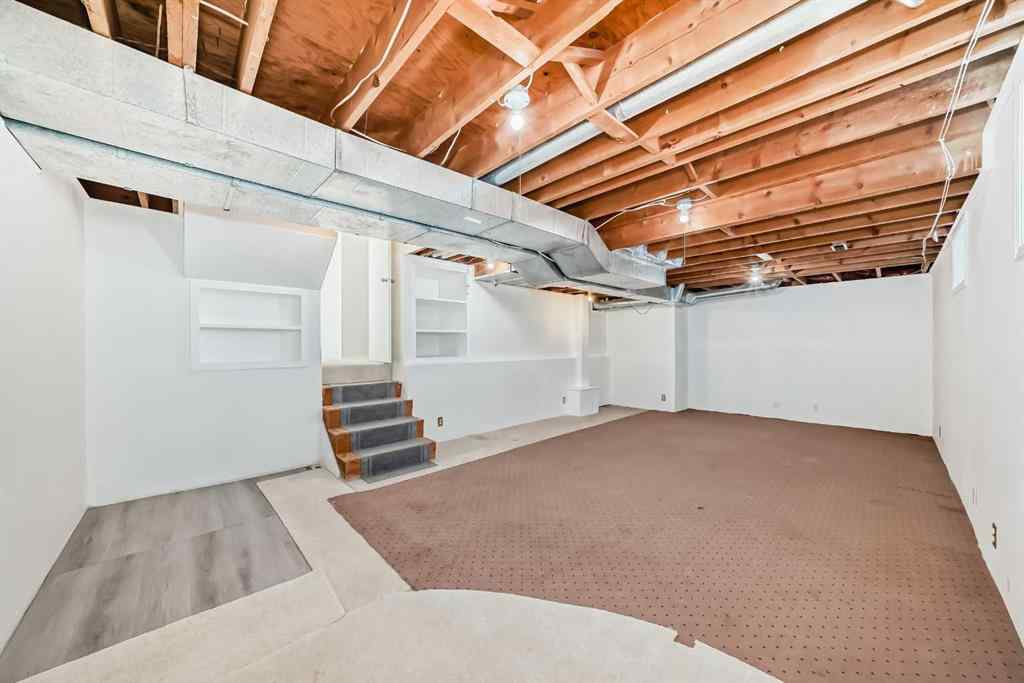 MLS® A2266284 - 172 Sunvale Crescent SE in Sundance Calgary, Residential