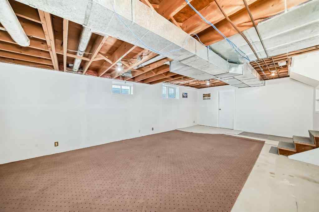 MLS® A2266284 - 172 Sunvale Crescent SE in Sundance Calgary, Residential