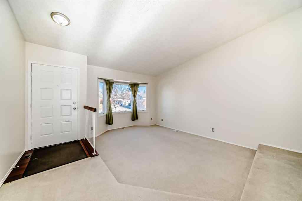 MLS® A2266284 - 172 Sunvale Crescent SE in Sundance Calgary, Residential