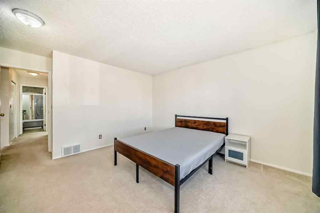 MLS® A2266284 - 172 Sunvale Crescent SE in Sundance Calgary, Residential