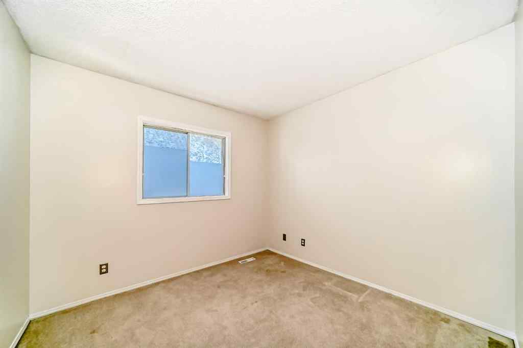 MLS® A2266284 - 172 Sunvale Crescent SE in Sundance Calgary, Residential