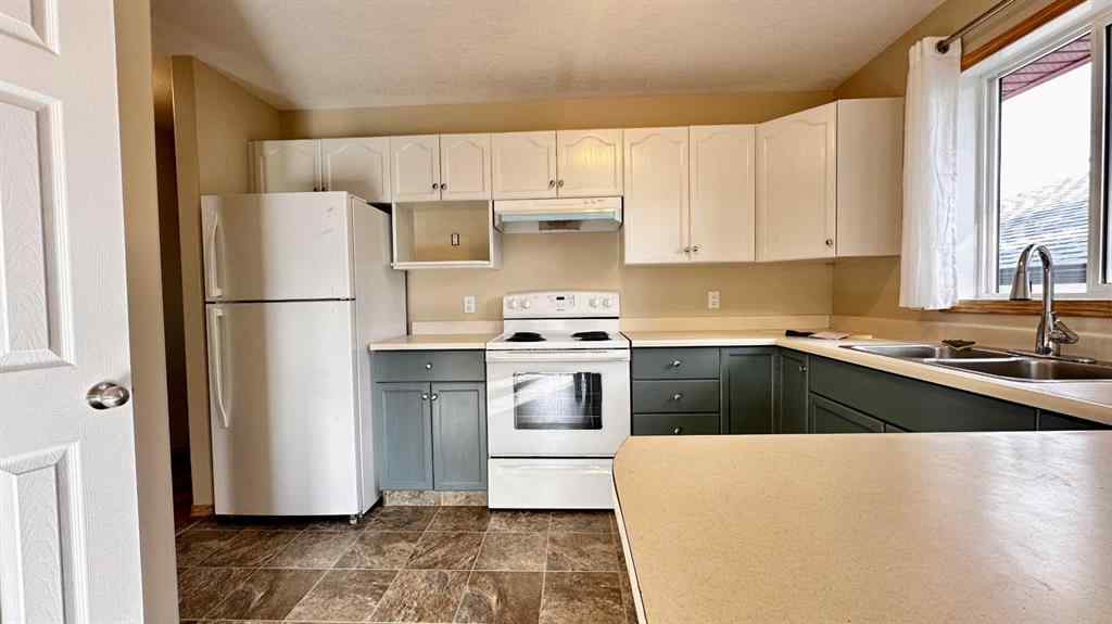 MLS® A2266285 - 9105 113A Avenue  in Crystal Heights Grande Prairie, Rental