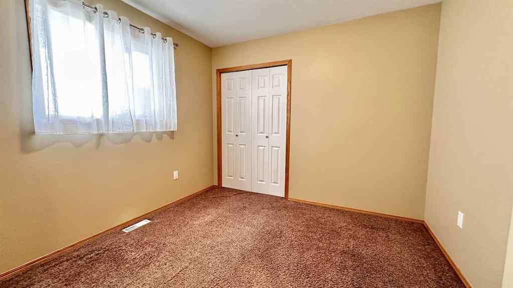 MLS® A2266285 - 9105 113A Avenue  in Crystal Heights Grande Prairie, Rental