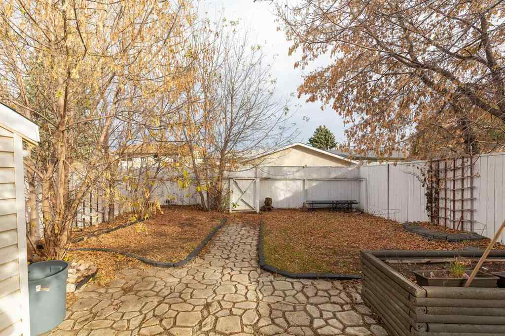 MLS® A2266288 - 1907 18 Street N in Winston Churchill Lethbridge, Residential