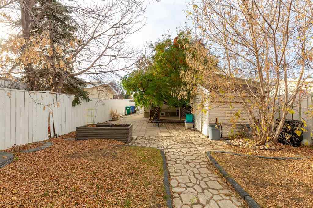 MLS® A2266288 - 1907 18 Street N in Winston Churchill Lethbridge, Residential