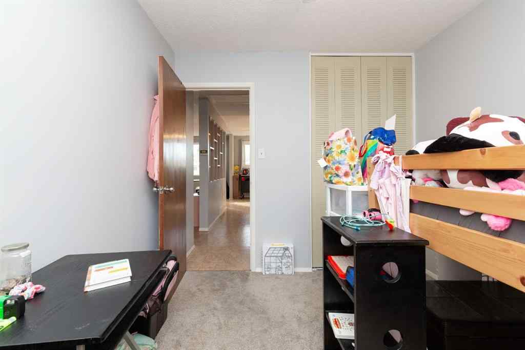 MLS® A2266288 - 1907 18 Street N in Winston Churchill Lethbridge, Residential