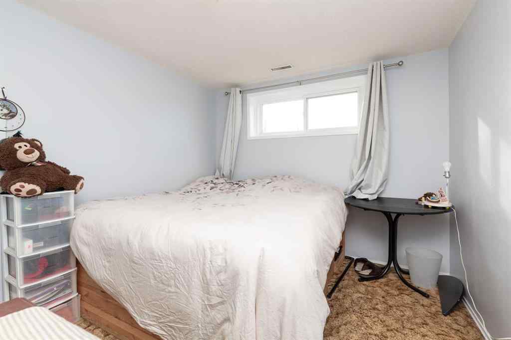 MLS® A2266288 - 1907 18 Street N in Winston Churchill Lethbridge, Residential