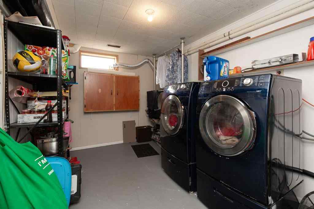 MLS® A2266288 - 1907 18 Street N in Winston Churchill Lethbridge, Residential