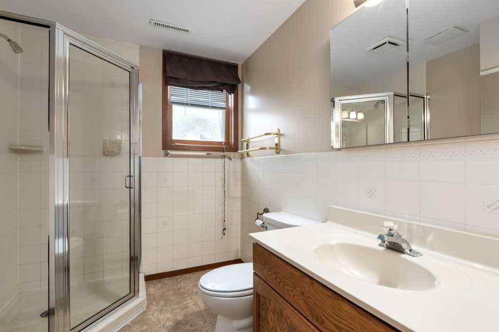 MLS® A2266294 - 411 10 Street NE in Bridgeland/Riverside Calgary, Residential