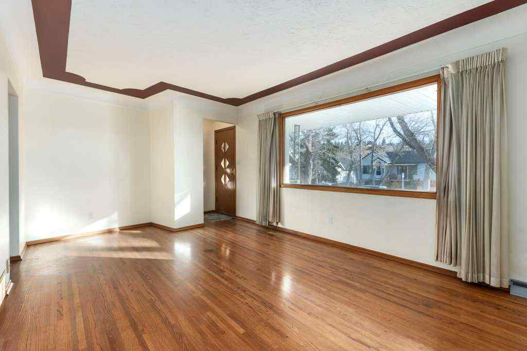 MLS® A2266294 - 411 10 Street NE in Bridgeland/Riverside Calgary, Residential