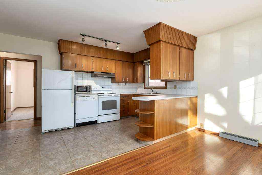 MLS® A2266294 - 411 10 Street NE in Bridgeland/Riverside Calgary, Residential