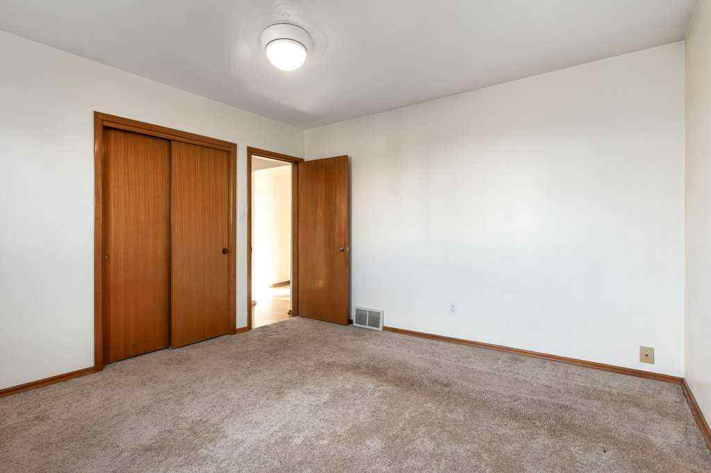 MLS® A2266294 - 411 10 Street NE in Bridgeland/Riverside Calgary, Residential