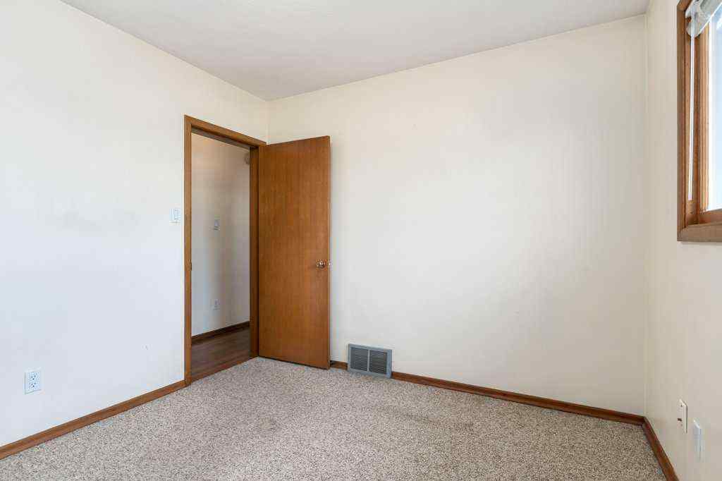 MLS® A2266294 - 411 10 Street NE in Bridgeland/Riverside Calgary, Residential