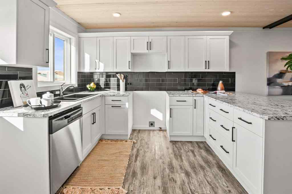 MLS® A2266299 - 6 Metcalf Way  in Metcalf Ridge Lacombe, Residential