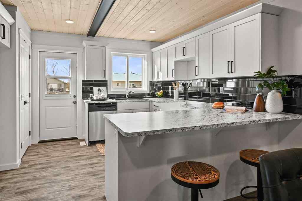 MLS® A2266299 - 6 Metcalf Way  in Metcalf Ridge Lacombe, Residential