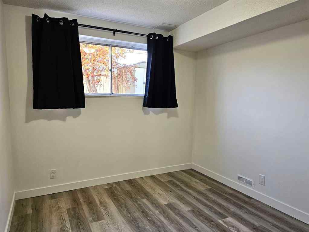 MLS® A2266302 - 2137 / 2139 53 Avenue SW in North Glenmore Park Calgary, Residential