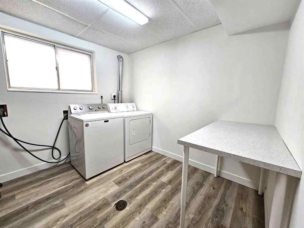 MLS® A2266302 - 2137 / 2139 53 Avenue SW in North Glenmore Park Calgary, Residential