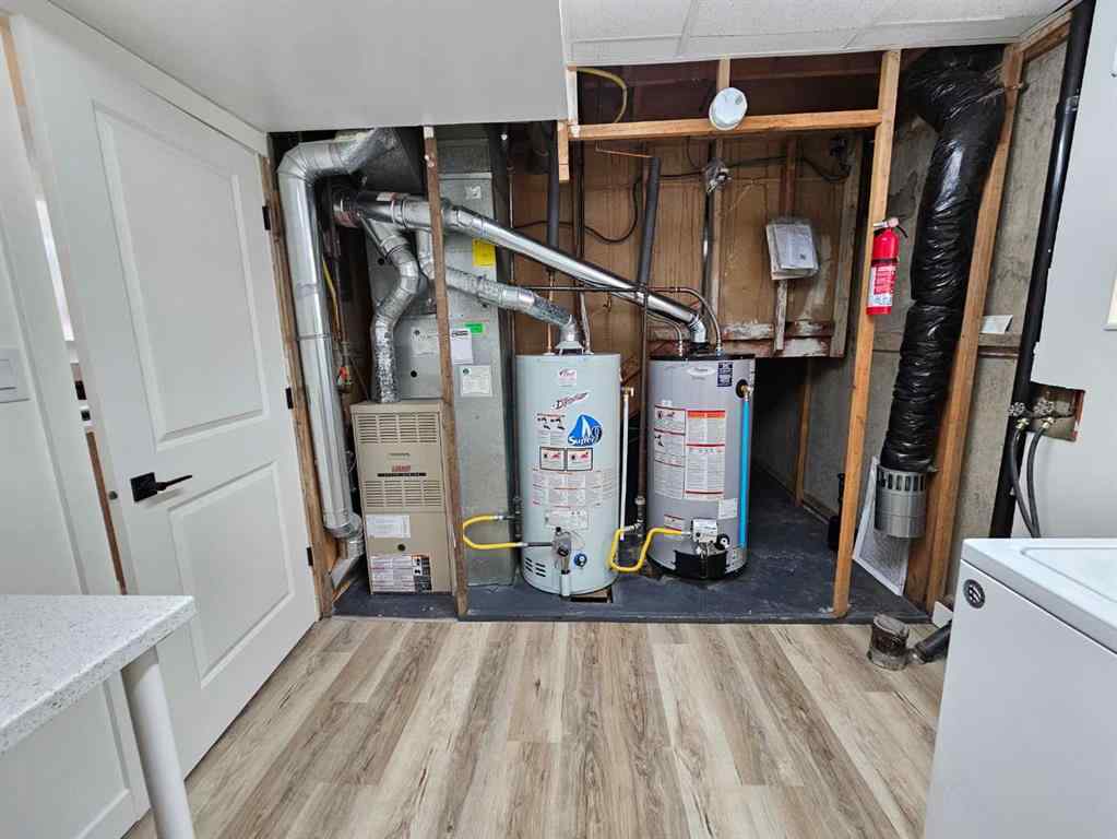 MLS® A2266302 - 2137 / 2139 53 Avenue SW in North Glenmore Park Calgary, Residential