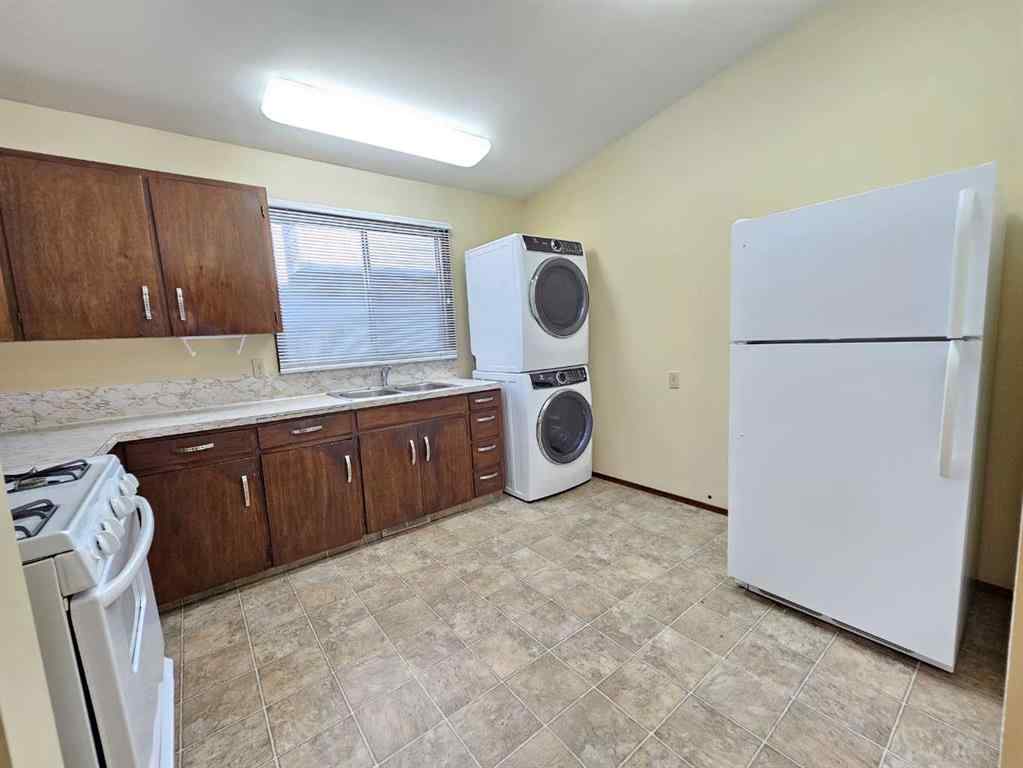 MLS® A2266302 - 2137 / 2139 53 Avenue SW in North Glenmore Park Calgary, Residential