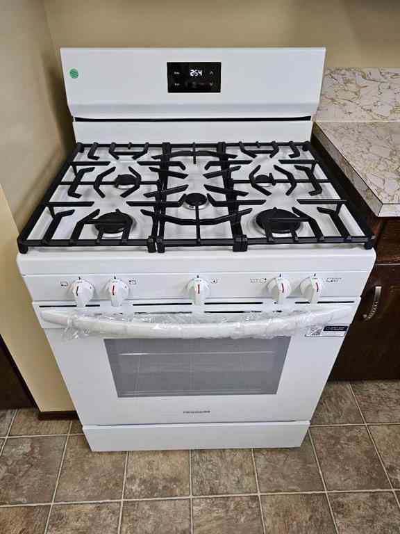 MLS® A2266302 - 2137 / 2139 53 Avenue SW in North Glenmore Park Calgary, Residential