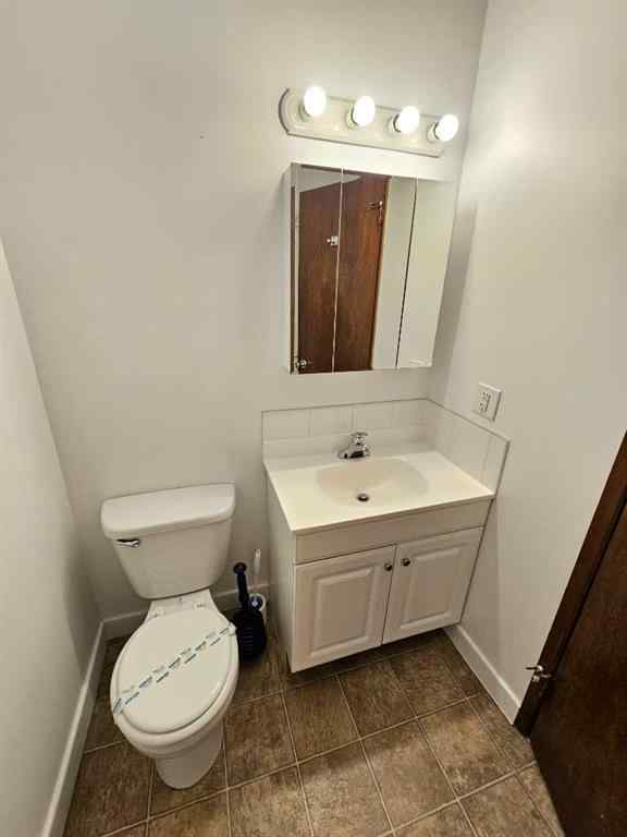 MLS® A2266302 - 2137 / 2139 53 Avenue SW in North Glenmore Park Calgary, Residential