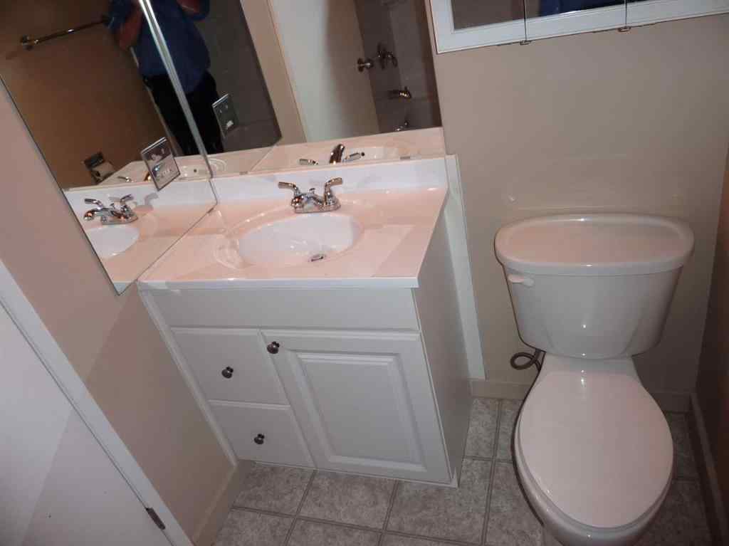 MLS® A2266302 - 2137 / 2139 53 Avenue SW in North Glenmore Park Calgary, Residential