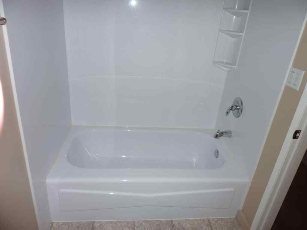 MLS® A2266302 - 2137 / 2139 53 Avenue SW in North Glenmore Park Calgary, Residential