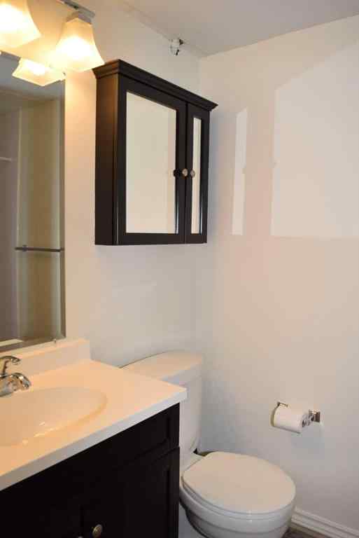 MLS® A2266302 - 2137 / 2139 53 Avenue SW in North Glenmore Park Calgary, Residential