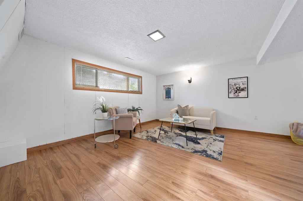 MLS® A2266304 - 24 Cypress Way SE in Southview-Park Meadows Medicine Hat, Residential