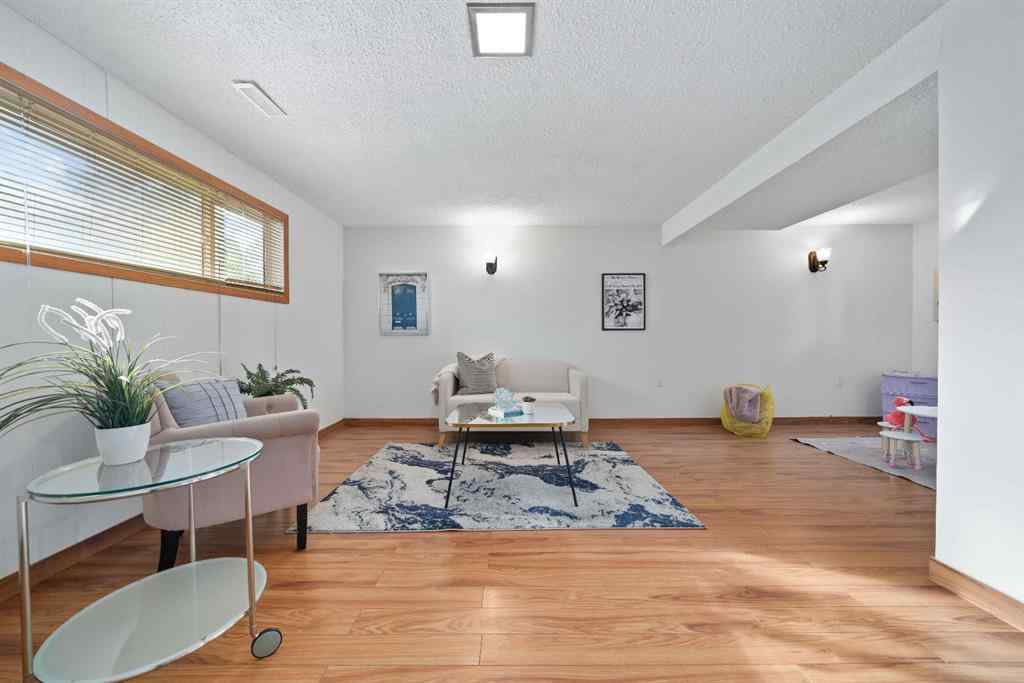 MLS® A2266304 - 24 Cypress Way SE in Southview-Park Meadows Medicine Hat, Residential