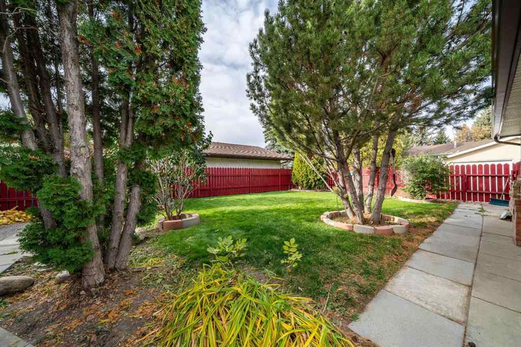 MLS® A2266304 - 24 Cypress Way SE in Southview-Park Meadows Medicine Hat, Residential