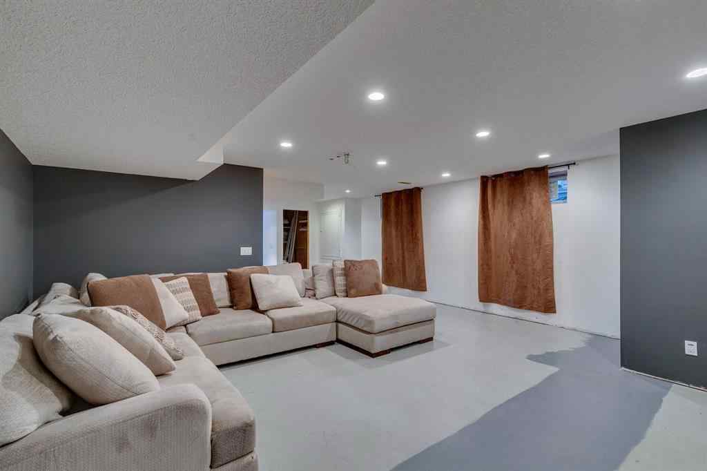 MLS® A2266307 - 2340 24 Avenue NW in Banff Trail Calgary, Residential