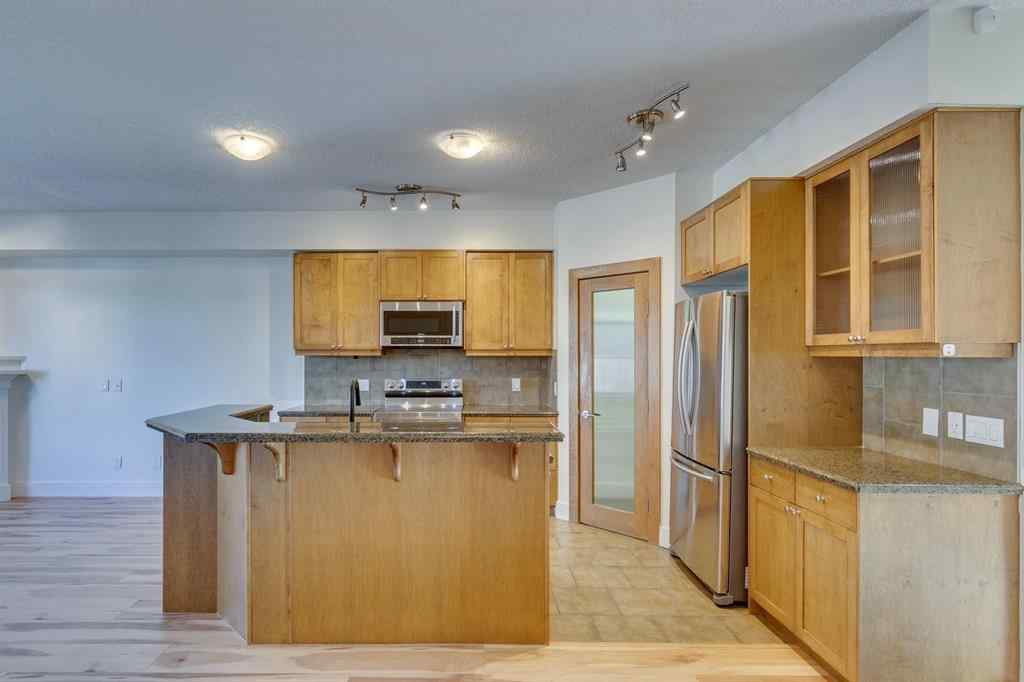 MLS® A2266307 - 2340 24 Avenue NW in Banff Trail Calgary, Residential