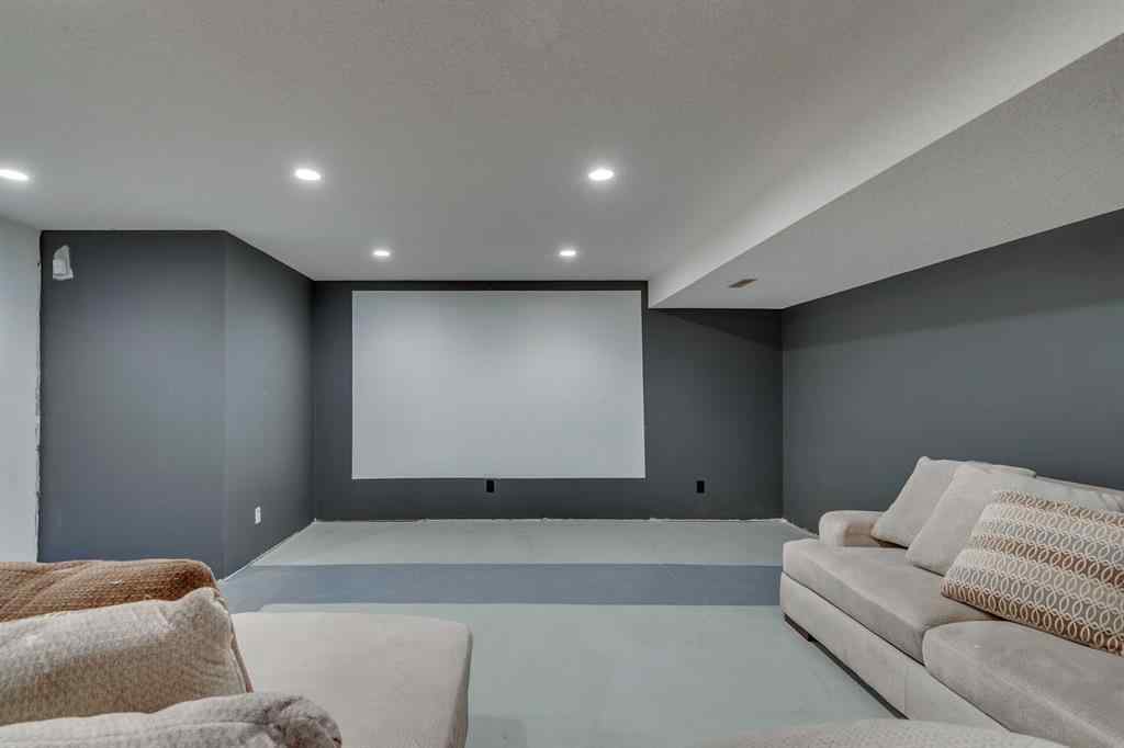 MLS® A2266307 - 2340 24 Avenue NW in Banff Trail Calgary, Residential