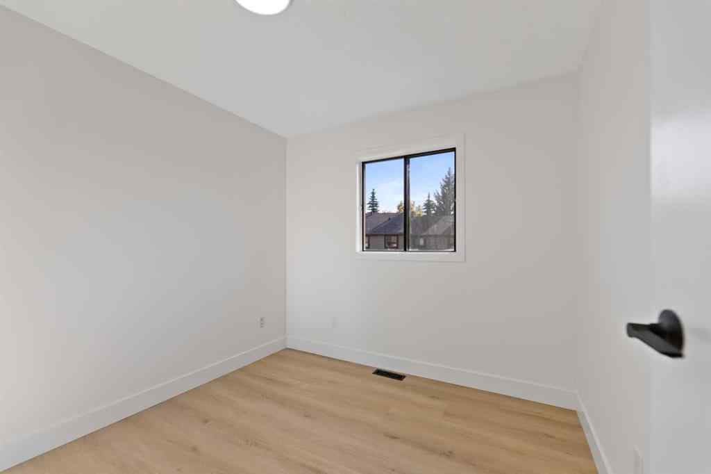 MLS® A2266311 - 26 Glamis Gardens SW in Glamorgan Calgary, Residential