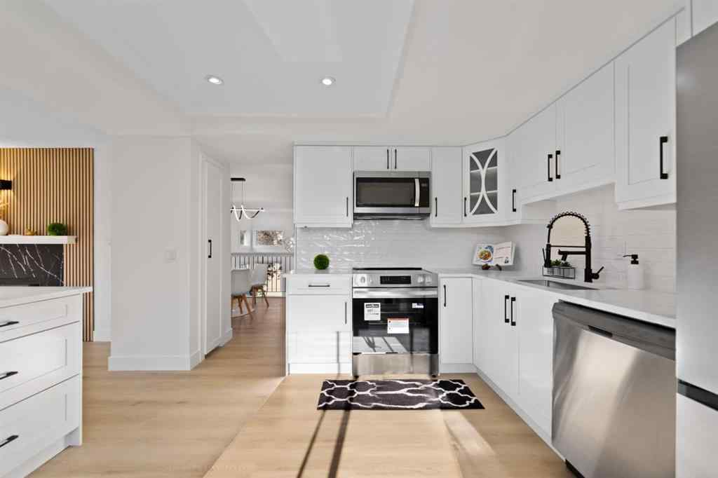 MLS® A2266311 - 26 Glamis Gardens SW in Glamorgan Calgary, Residential