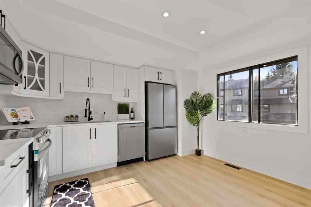 MLS® A2266311 - 26 Glamis Gardens SW in Glamorgan Calgary, Residential