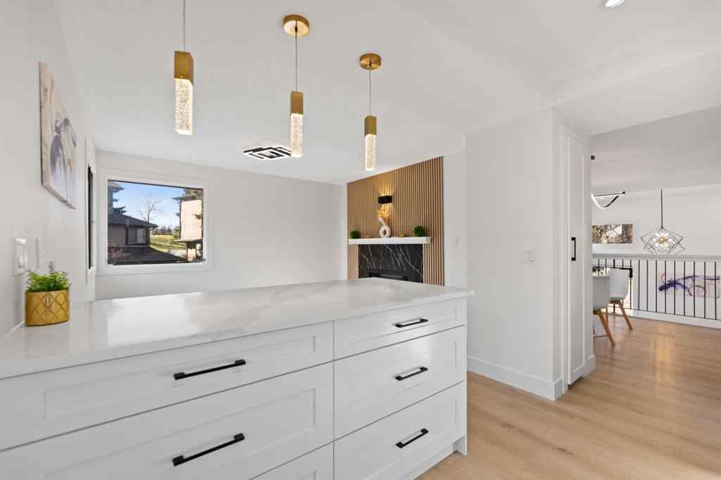 MLS® A2266311 - 26 Glamis Gardens SW in Glamorgan Calgary, Residential