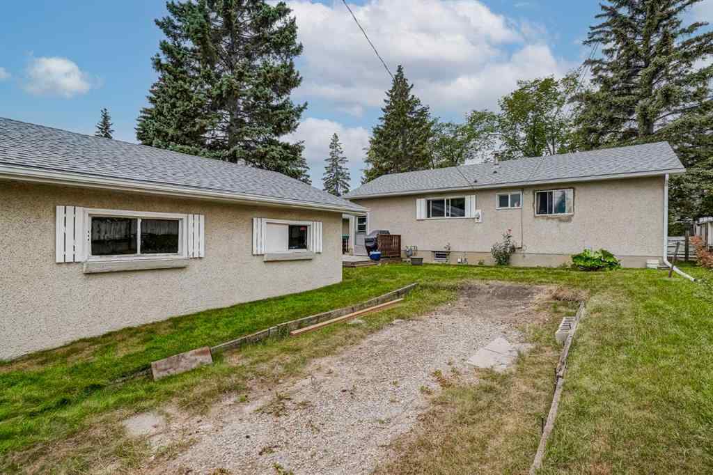 MLS® A2266312 - 4928 45 Street SW in Glamorgan Calgary, Residential