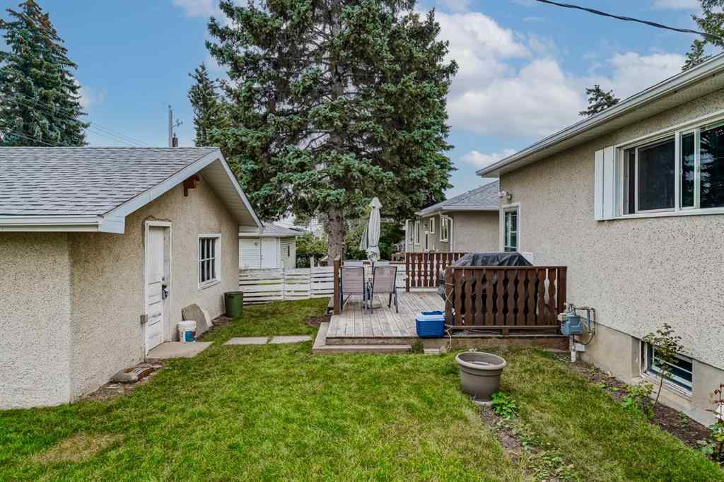 MLS® A2266312 - 4928 45 Street SW in Glamorgan Calgary, Residential