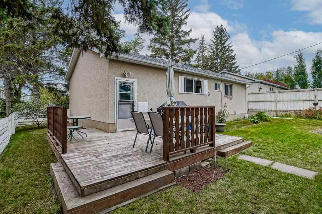 MLS® A2266312 - 4928 45 Street SW in Glamorgan Calgary, Residential