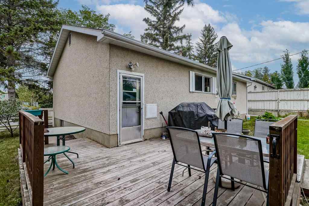 MLS® A2266312 - 4928 45 Street SW in Glamorgan Calgary, Residential