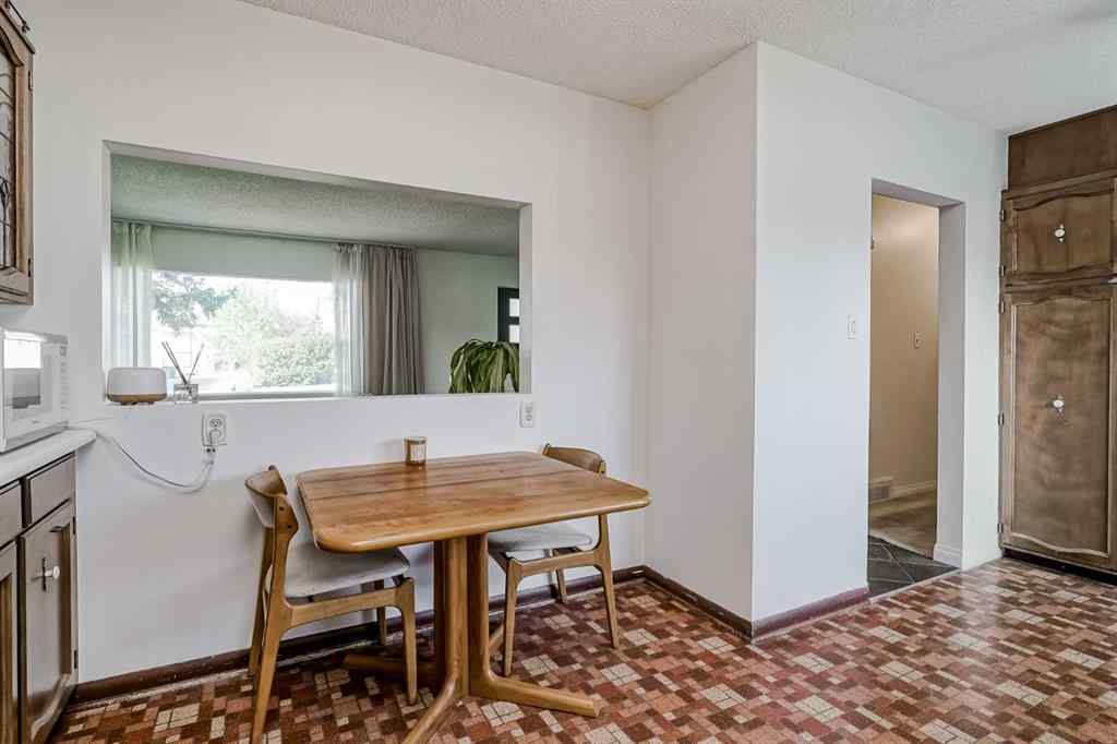 MLS® A2266312 - 4928 45 Street SW in Glamorgan Calgary, Residential