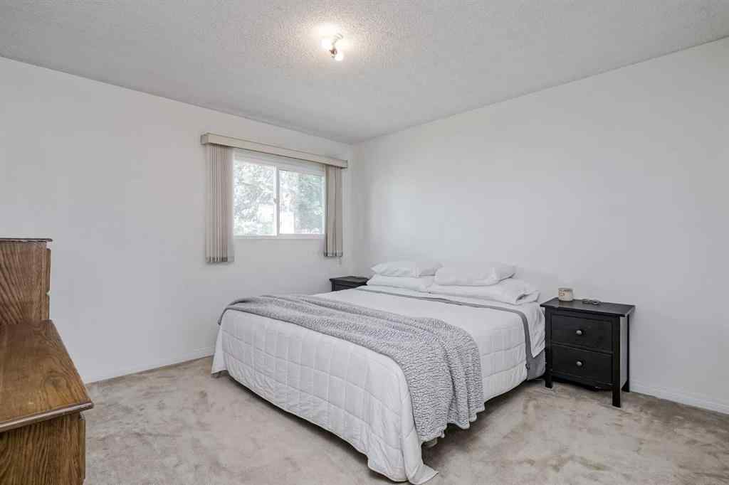 MLS® A2266312 - 4928 45 Street SW in Glamorgan Calgary, Residential