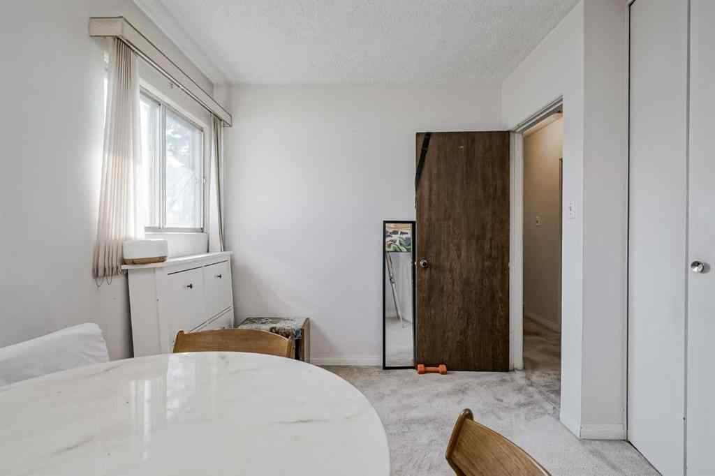 MLS® A2266312 - 4928 45 Street SW in Glamorgan Calgary, Residential