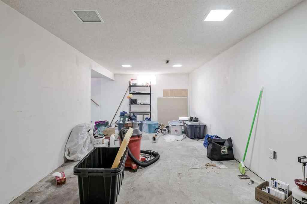 MLS® A2266312 - 4928 45 Street SW in Glamorgan Calgary, Residential