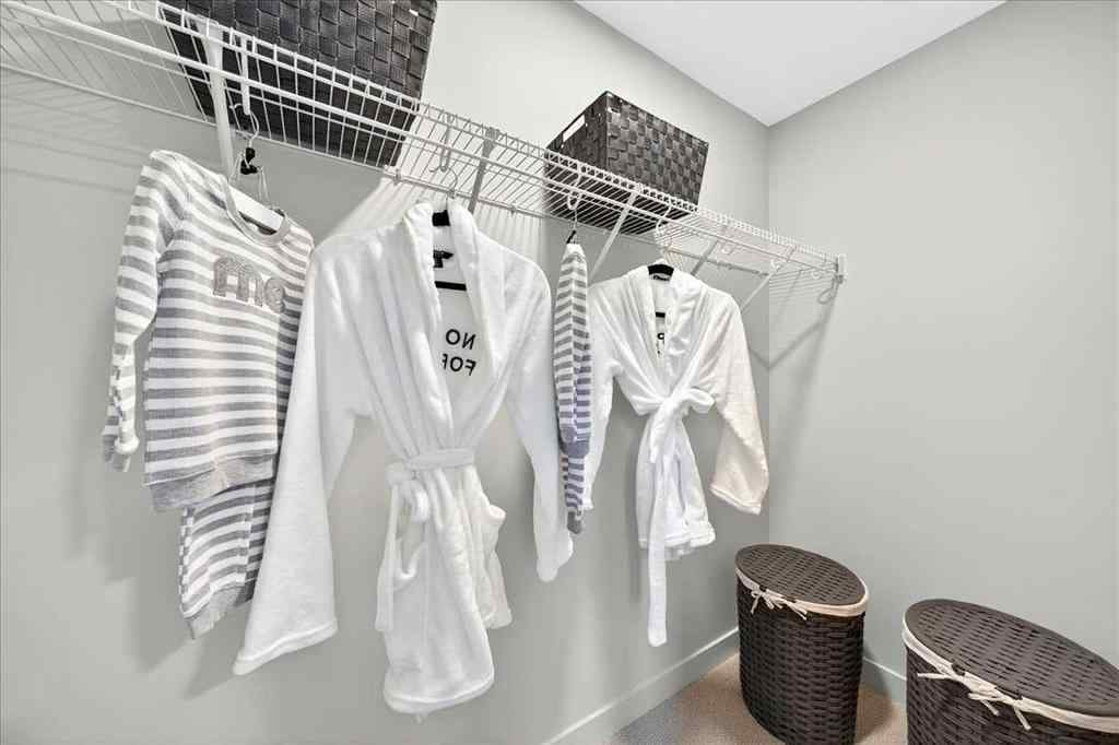 MLS® A2266316 - 641 53 Avenue SW in Windsor Park Calgary, Residential