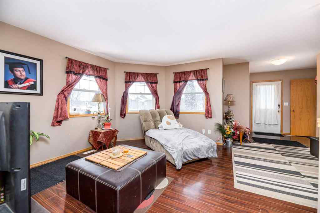 MLS® A2266319 - 625 Lancaster Drive  in Lonsdale Red Deer, Residential